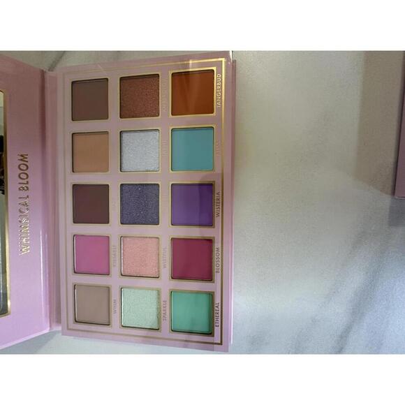 Ace Beaute Whimsical Bloom eyeshadow palette - Picture 2 of 6